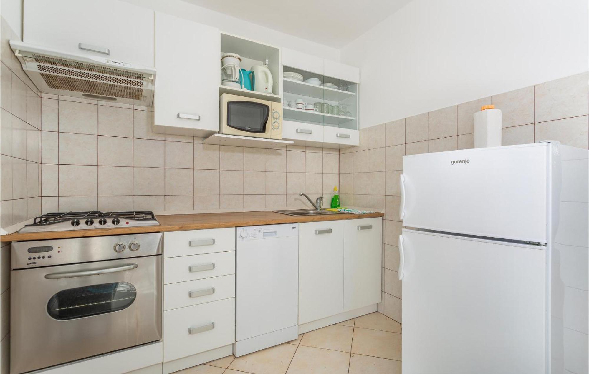 Lovely Apartment In Krk With Kitchen Brzac Exterior photo
