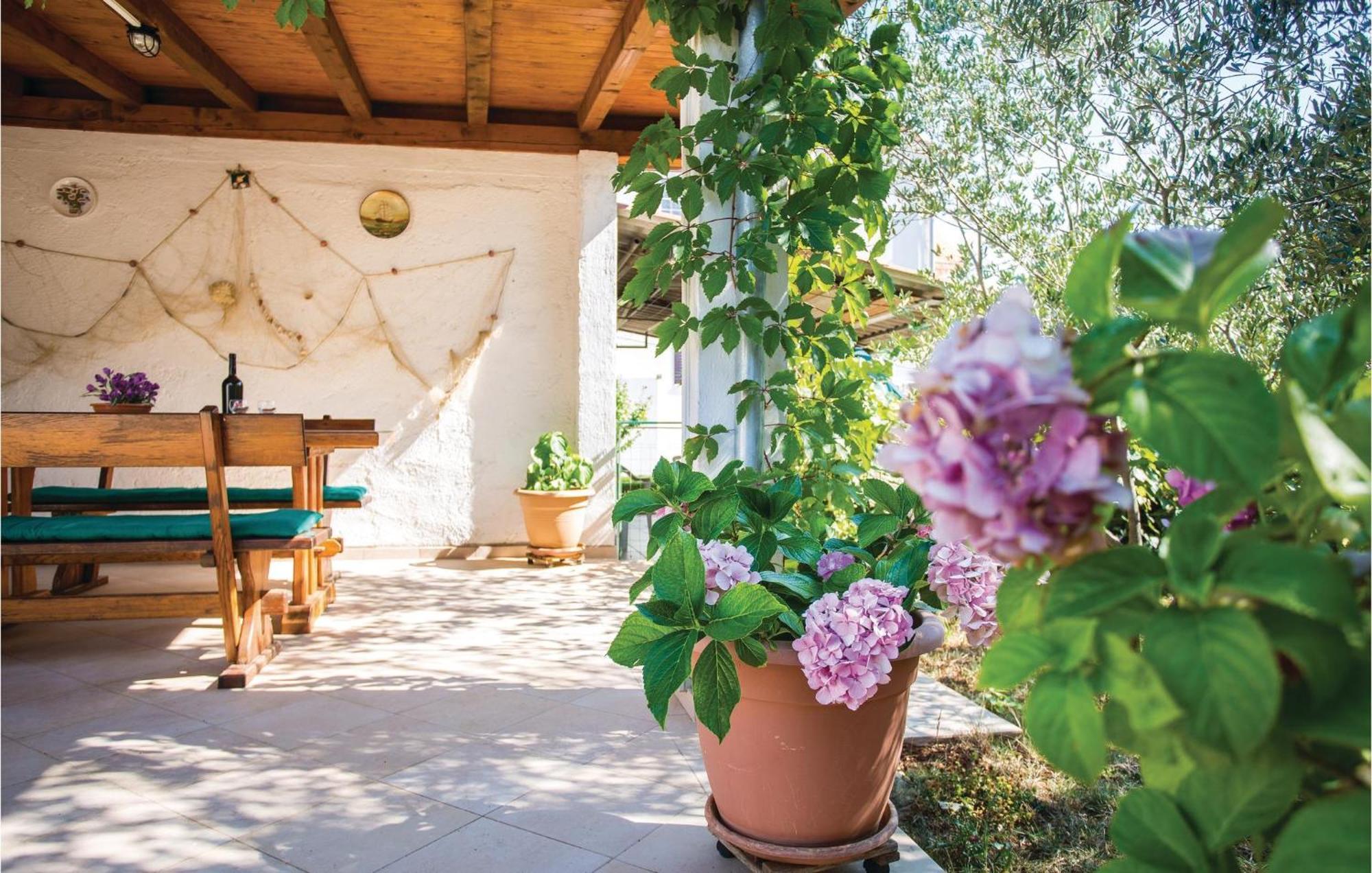 Lovely Apartment In Krk With Kitchen Brzac Exterior photo